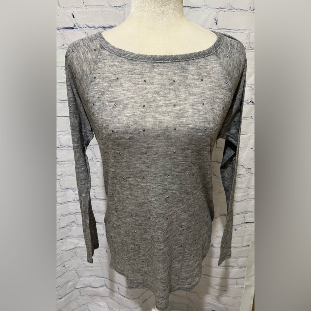 A pea in the pod maternity long sleeve gray lightweight blouse, size medium